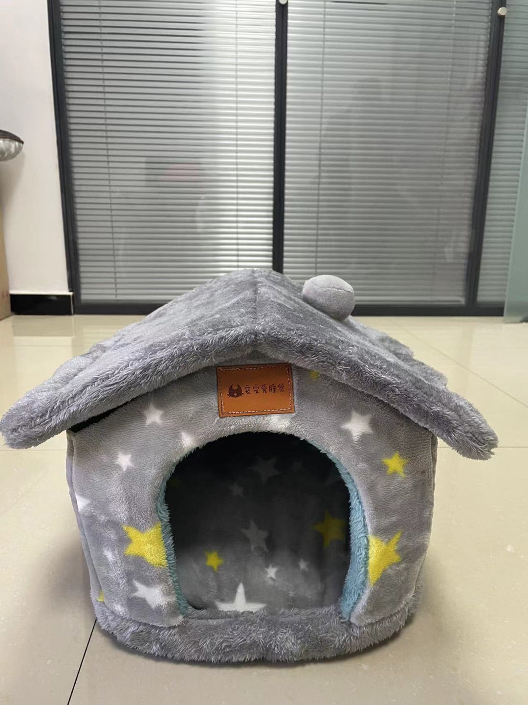 Foldable Dog House - Your Pet's Warm Winter Cave (Removable & Washable!)